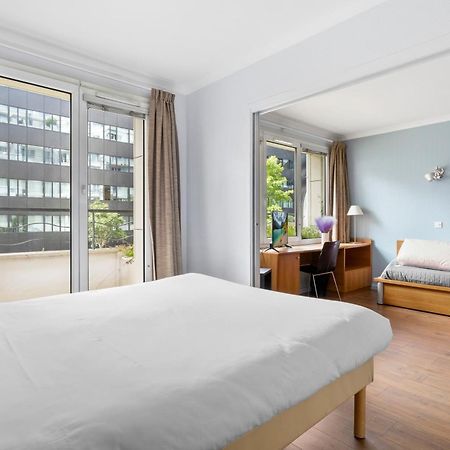 Grand Appartement Avec Balcon - Proche Parc Des Expo - Parking Privee 伊西莱穆利诺 外观 照片
